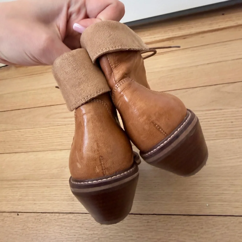 Kelsie‎ Dagger Anthropologie Brooklyn Cortez Ankle Boots Tan Camel Brown Size 6